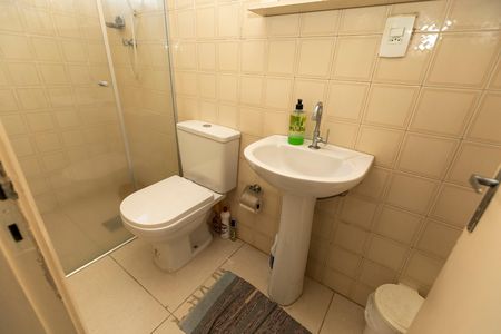 Banheiro de kitnet/studio para alugar com 1 quarto, 44m² em Botafogo, Campinas