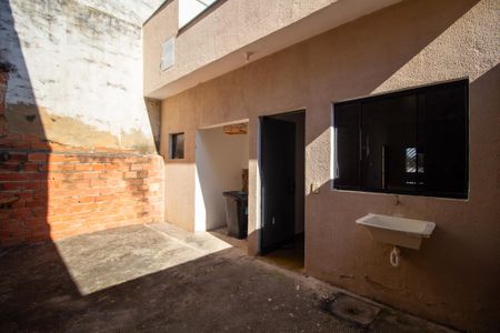 Casa para alugar com 48m², 1 quarto e 2 vagas Casa para alugar com 48m², 1 quarto e 2 vagasÁrea de Serviço