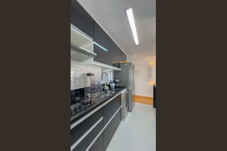 Cozinha e Área de Serviço de apartamento para alugar com 2 quartos, 55m² em Cidade Monções, São Paulo