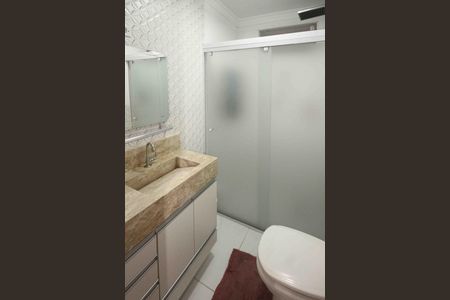 Casa à venda com 330m², 5 quartos e 2 vagas Casa à venda com 330m², 5 quartos e 2 vagasBanheiro 02