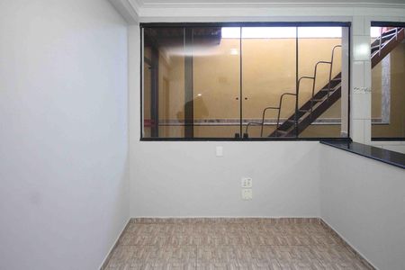 Casa à venda com 330m², 5 quartos e 2 vagas Casa à venda com 330m², 5 quartos e 2 vagasSala de Jantar