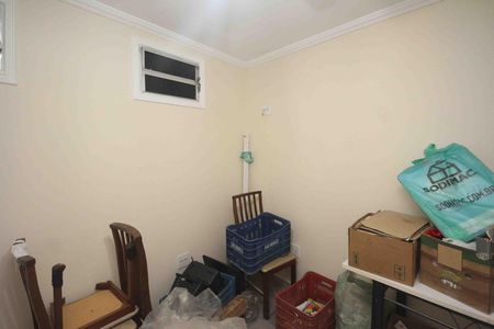 Casa à venda com 330m², 5 quartos e 2 vagas Casa à venda com 330m², 5 quartos e 2 vagasQuarto 02