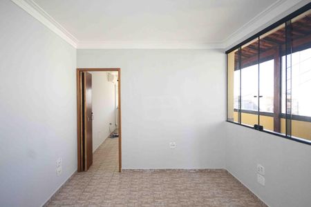 Casa à venda com 330m², 5 quartos e 2 vagas Casa à venda com 330m², 5 quartos e 2 vagasSala casa 02