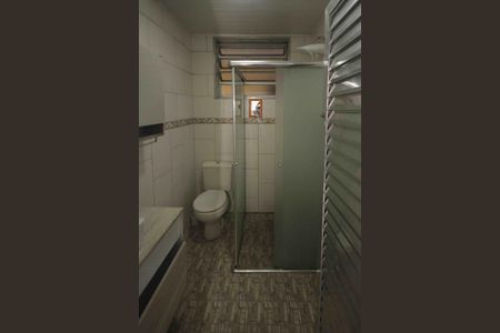 Casa à venda com 330m², 5 quartos e 2 vagas Casa à venda com 330m², 5 quartos e 2 vagasBanheiro Casa 02