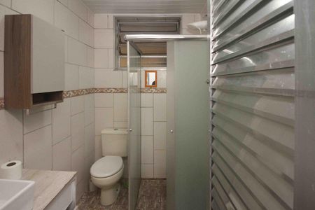 Casa à venda com 330m², 5 quartos e 2 vagas Casa à venda com 330m², 5 quartos e 2 vagasBanheiro Casa 02