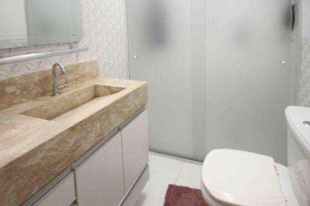 Casa à venda com 330m², 5 quartos e 2 vagas Casa à venda com 330m², 5 quartos e 2 vagasBanheiro 02