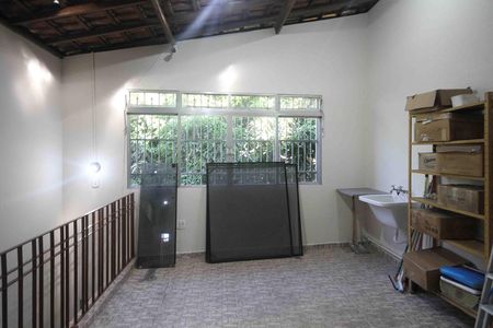 Casa à venda com 330m², 5 quartos e 2 vagas Casa à venda com 330m², 5 quartos e 2 vagasÁrea de Serviço