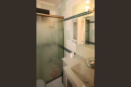 Casa à venda com 330m², 5 quartos e 2 vagas Casa à venda com 330m², 5 quartos e 2 vagasBanheiro