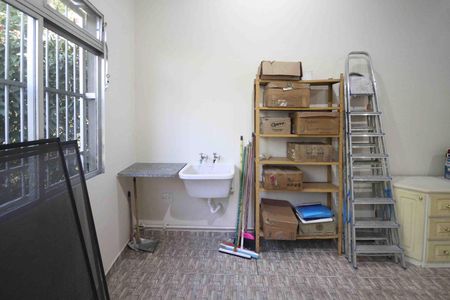 Casa à venda com 330m², 5 quartos e 2 vagas Casa à venda com 330m², 5 quartos e 2 vagasÁrea de Serviço