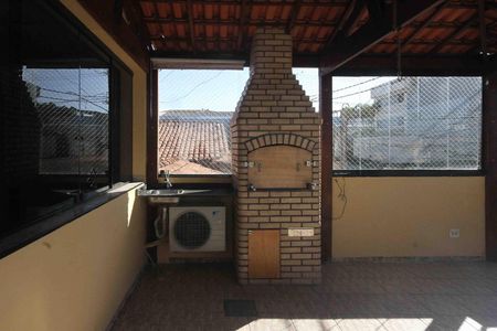 Casa à venda com 330m², 5 quartos e 2 vagas Casa à venda com 330m², 5 quartos e 2 vagasEspaço Gourmet
