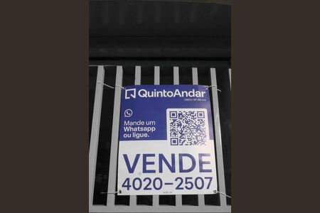 Casa à venda com 330m², 5 quartos e 2 vagas Casa à venda com 330m², 5 quartos e 2 vagasPlaca