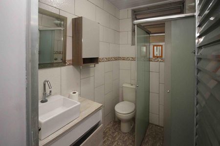 Casa à venda com 330m², 5 quartos e 2 vagas Casa à venda com 330m², 5 quartos e 2 vagasBanheiro Casa 02