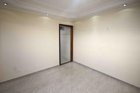 Casa à venda com 330m², 5 quartos e 2 vagas Casa à venda com 330m², 5 quartos e 2 vagasSala