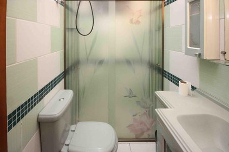 Casa à venda com 330m², 5 quartos e 2 vagas Casa à venda com 330m², 5 quartos e 2 vagasBanheiro