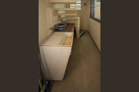 Casa à venda com 330m², 5 quartos e 2 vagas Casa à venda com 330m², 5 quartos e 2 vagasÁrea de Serviço
