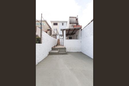 Quintal de casa para alugar com 2 quartos, 180m² em Vila Gustavo, São Paulo