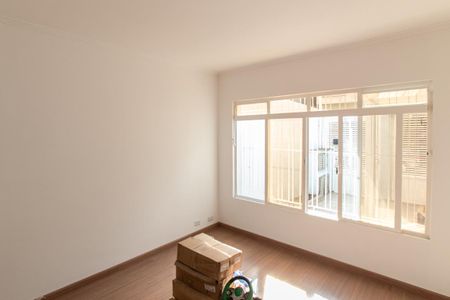 Sala de casa para alugar com 2 quartos, 180m² em Vila Gustavo, São Paulo
