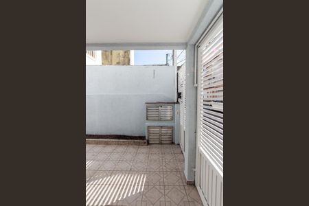 Garagem de casa para alugar com 2 quartos, 180m² em Vila Gustavo, São Paulo