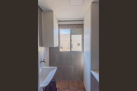 Área de Serviço de apartamento para alugar com 2 quartos, 48m² em Vila Abaeté, Campinas