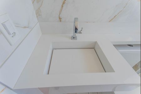 Banheiro de apartamento para alugar com 2 quartos, 48m² em Vila Abaeté, Campinas