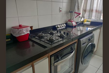 Cozinha de apartamento à venda com 2 quartos, 50m² em Dos Ortizes, Valinhos