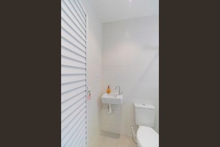 Banheiro de casa para alugar com 1 quarto, 22m² em Penha, Rio de Janeiro