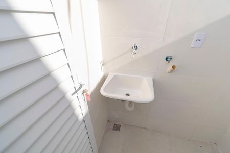 Área de Serviço de casa para alugar com 1 quarto, 22m² em Penha, Rio de Janeiro