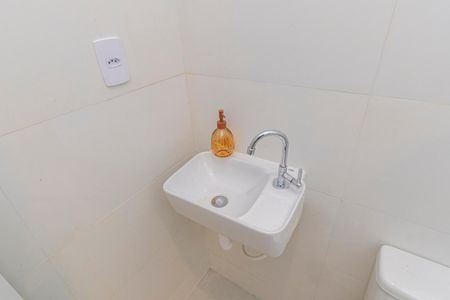 Casa para alugar com 22m², 1 quarto e sem vaga Casa para alugar com 22m², 1 quarto e sem vagaBanheiro