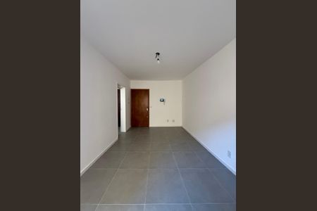 Apartamento à venda com 93m², 3 quartos e 1 vaga Apartamento à venda com 93m², 3 quartos e 1 vagaSala