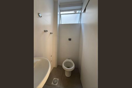 Apartamento à venda com 93m², 3 quartos e 1 vaga Apartamento à venda com 93m², 3 quartos e 1 vagaBanheiro