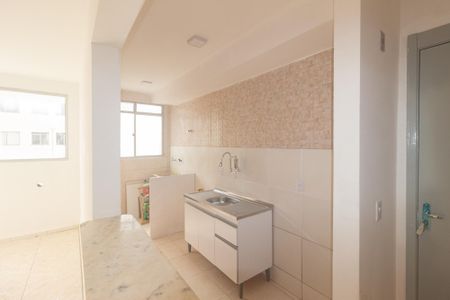 Apartamento para alugar com 45m², 2 quartos e 1 vaga Apartamento para alugar com 45m², 2 quartos e 1 vagaCozinha e Área de Serviço