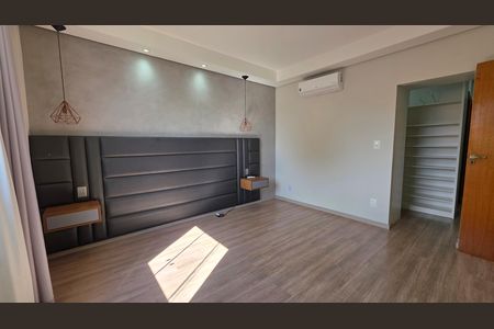 Casa à venda com 225m², 4 quartos e 3 vagas Casa à venda com 225m², 4 quartos e 3 vagasSuíte
