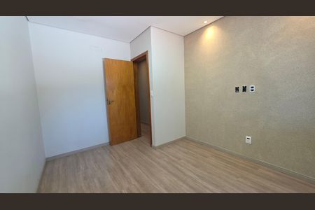 Casa à venda com 225m², 4 quartos e 3 vagas Casa à venda com 225m², 4 quartos e 3 vagasQuarto 1