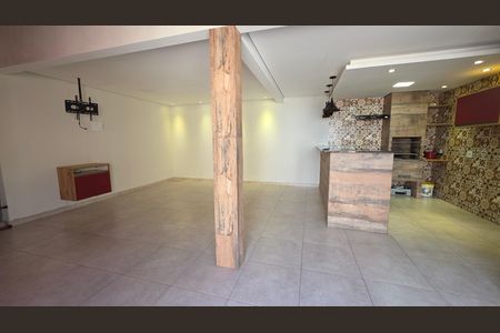 Casa à venda com 225m², 4 quartos e 3 vagas Casa à venda com 225m², 4 quartos e 3 vagasÁrea gourmet