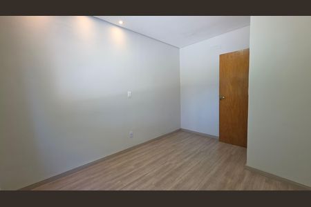 Casa à venda com 225m², 4 quartos e 3 vagas Casa à venda com 225m², 4 quartos e 3 vagasQuarto 1