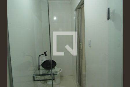 Casa à venda com 297m², 6 quartos e 2 vagas Casa à venda com 297m², 6 quartos e 2 vagasBanheiro