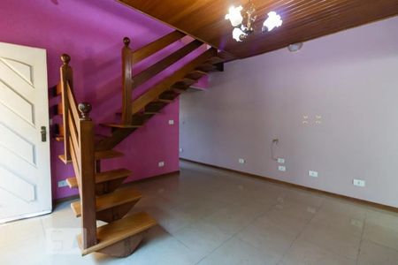 Casa à venda com 297m², 6 quartos e 2 vagas Casa à venda com 297m², 6 quartos e 2 vagasSala