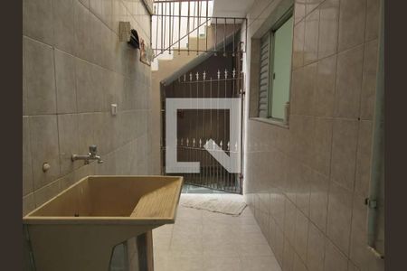 Casa à venda com 297m², 6 quartos e 2 vagas Casa à venda com 297m², 6 quartos e 2 vagasÁrea de Serviço