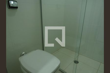 Casa à venda com 297m², 6 quartos e 2 vagas Casa à venda com 297m², 6 quartos e 2 vagasBanheiro