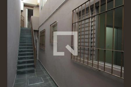 Casa à venda com 297m², 6 quartos e 2 vagas Casa à venda com 297m², 6 quartos e 2 vagasÁrea Externa