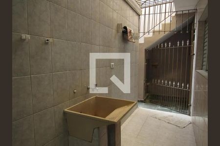 Casa à venda com 297m², 6 quartos e 2 vagas Casa à venda com 297m², 6 quartos e 2 vagasÁrea de Serviço