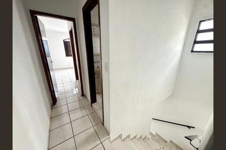 Casa para alugar com 110m², 3 quartos e 2 vagas Casa para alugar com 110m², 3 quartos e 2 vagasCorredor interno