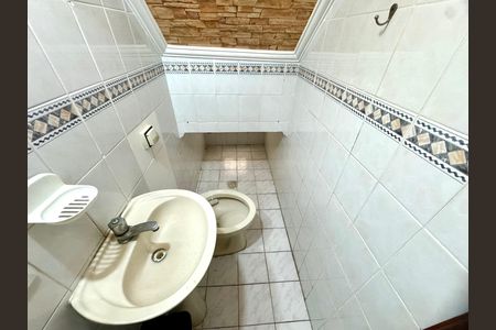 Casa para alugar com 110m², 3 quartos e 2 vagas Casa para alugar com 110m², 3 quartos e 2 vagasBanheiro 3