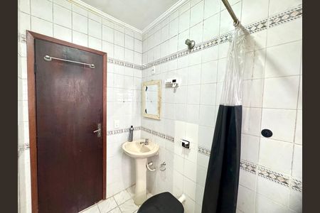 Casa para alugar com 110m², 3 quartos e 2 vagas Casa para alugar com 110m², 3 quartos e 2 vagasBanheiro 2