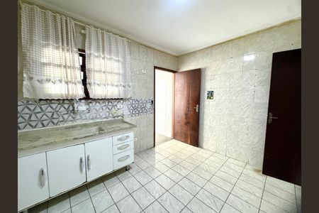 Cozinha de casa para alugar com 3 quartos, 110m² em Vila Rosalia, Guarulhos