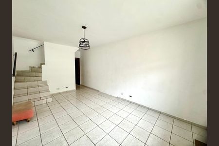 Casa para alugar com 3 quartos, 110m² em Vila Rosalia, Guarulhos