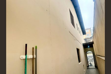 Casa para alugar com 110m², 3 quartos e 2 vagas Casa para alugar com 110m², 3 quartos e 2 vagasCorredor externo
