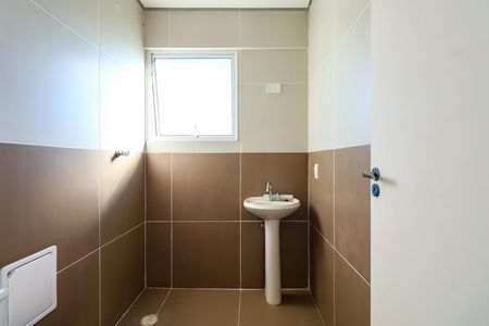 Banheiro social de apartamento à venda com 2 quartos, 47m² em Campo Limpo, São Paulo