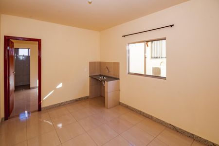 Casa para alugar com 1 quarto, 25m² em Céu Azul, Belo Horizonte