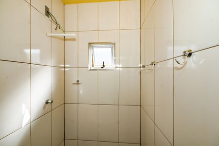 Banheiro  de casa para alugar com 1 quarto, 25m² em Céu Azul, Belo Horizonte